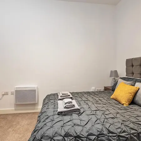 Luxe Central Bradford *